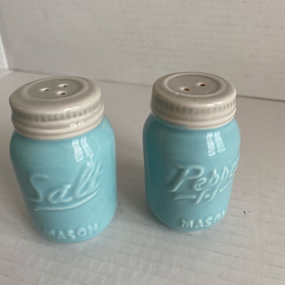 Blue Ceramic Mason Jar Utensil Crock - Retro Farmhouse with Salt Pepper Shakers - Picture 4 of 4